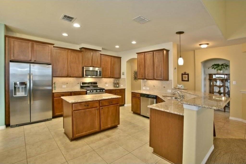 401 Bluefinch Dr - Photo 5 of 14
