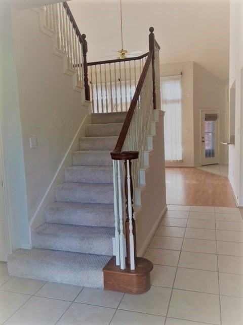 411 Mainsail Dr - Photo 2 of 11
