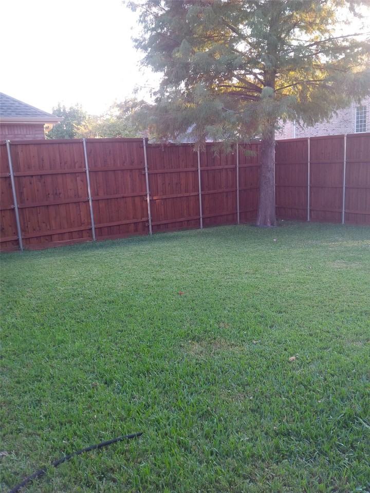 411 Mainsail Dr - Photo 4 of 11