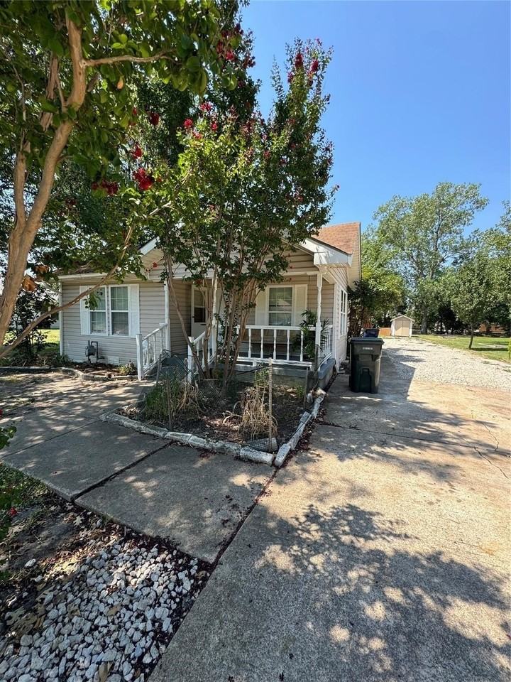 4309 Connie Dr - Photo 4 of 17