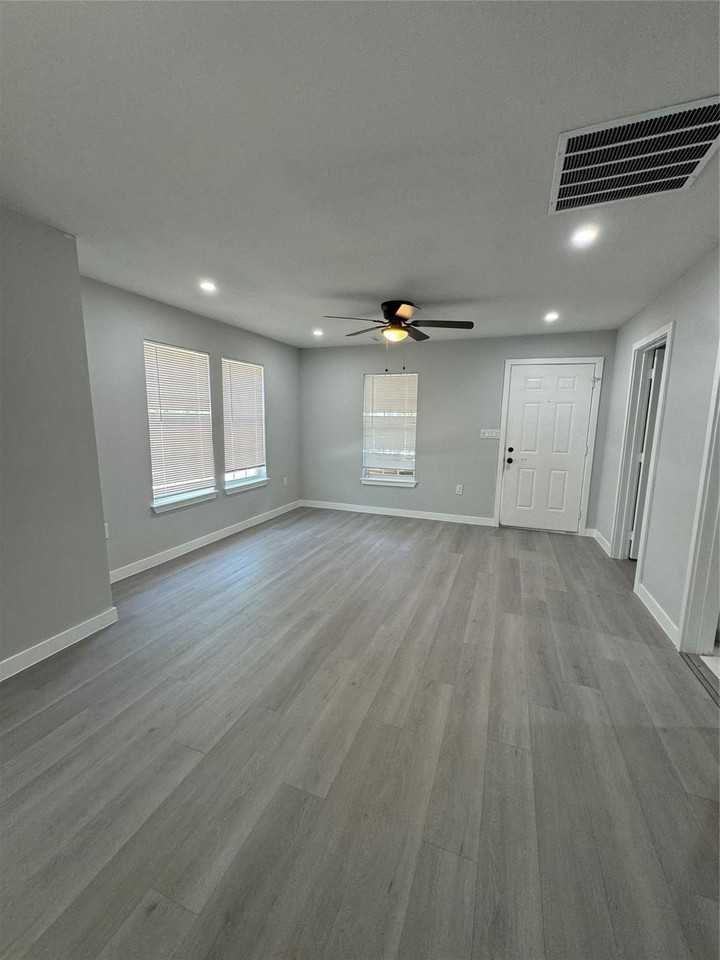 4309 Connie Dr - Photo 7 of 17