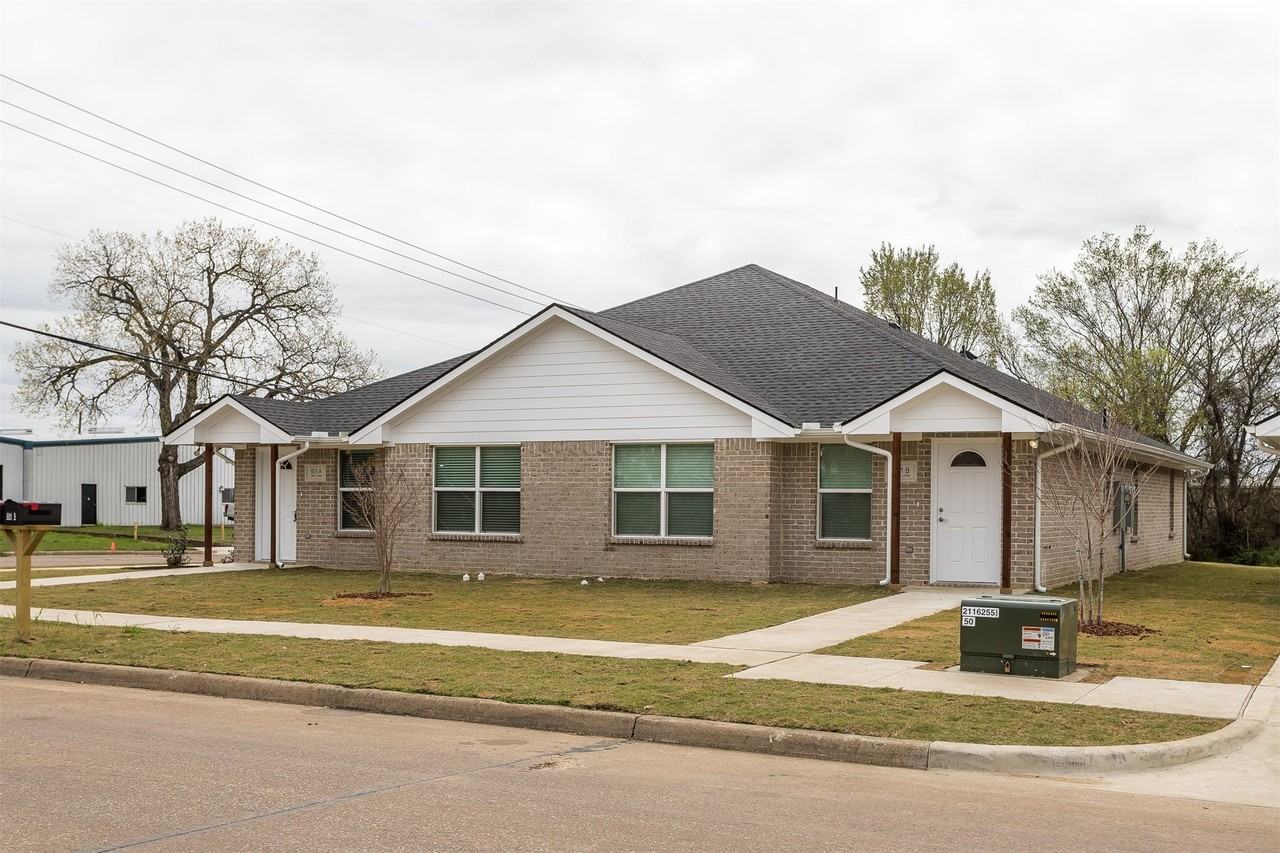 603 Casa Linda St #B - Photo 2 of 31