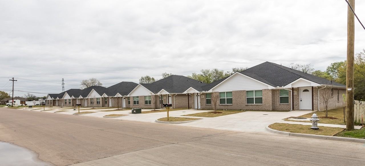 603 Casa Linda St #B - Photo 3 of 31