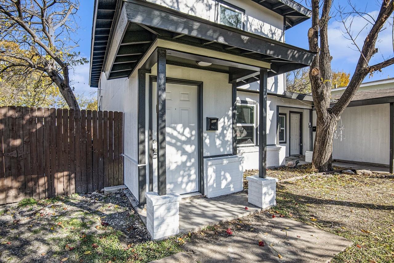 408 Dawson Cir #B - Photo 4 of 23