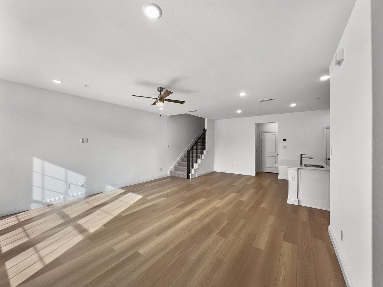 8980 Samara St - Photo 2 of 37