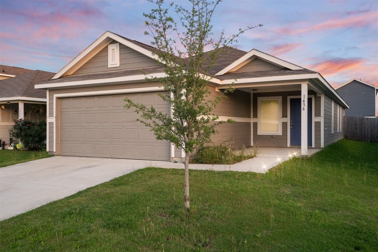 1436 Mahogany Ln - Photo 2 of 22