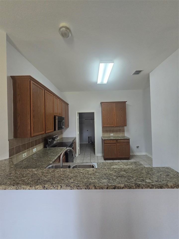 7617 Uvalde Way - Photo 7 of 20