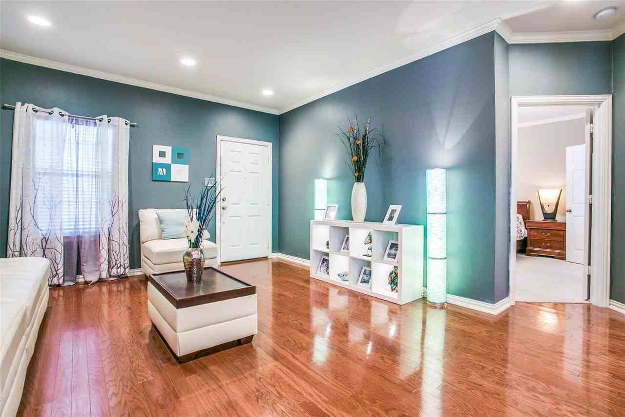 5424 Oakley Rd - Photo 4 of 23