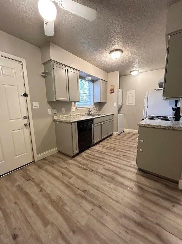 3741 Bonnie Dr #D - Photo 6 of 17