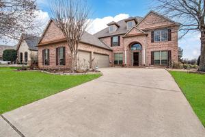 featured image of 828 Thomas Crossing Dr