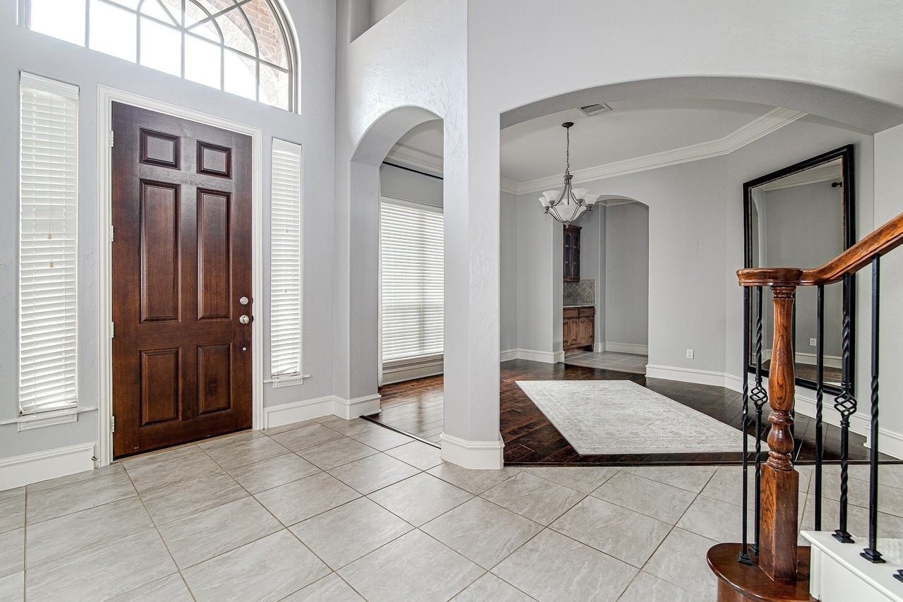828 Thomas Crossing Dr - Photo 6 of 40