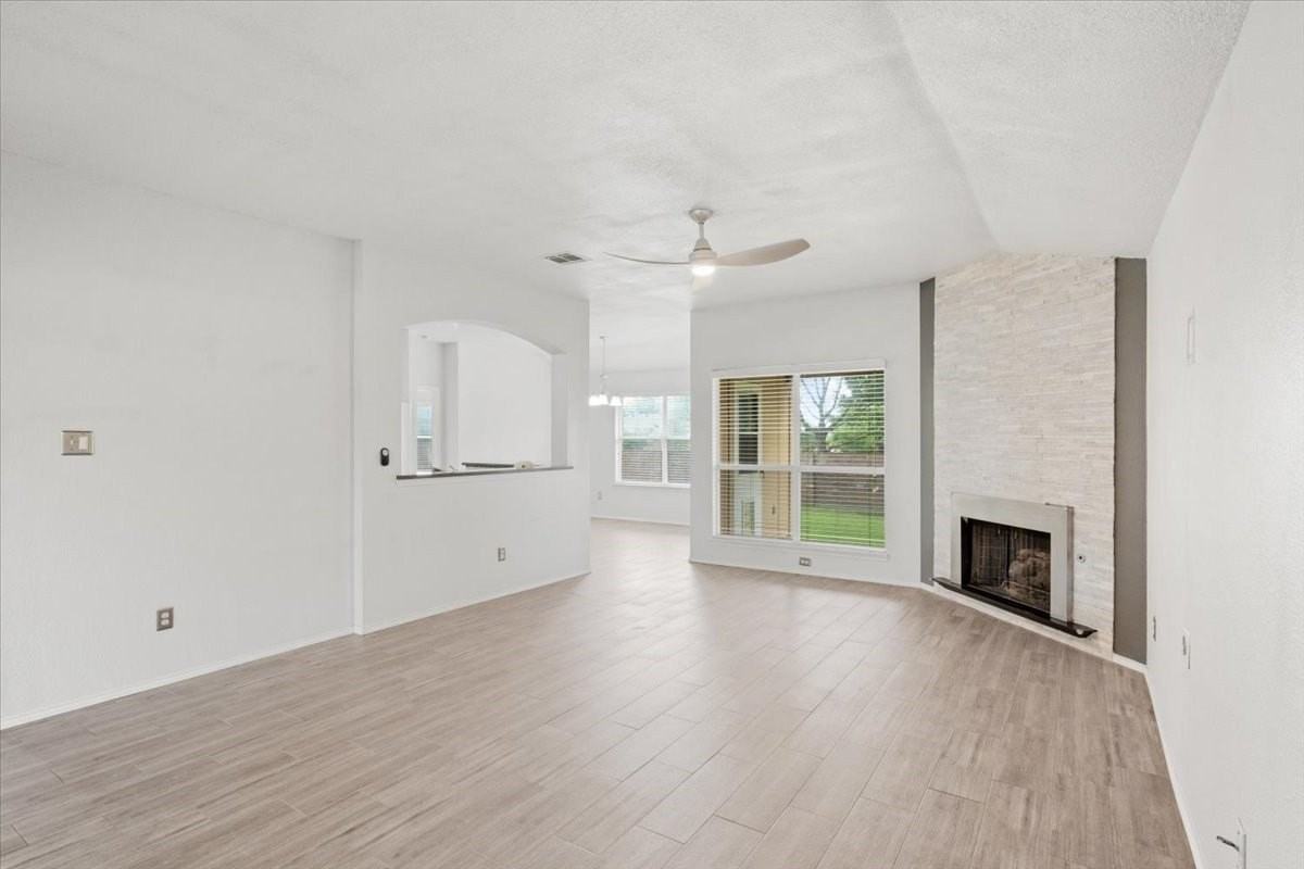 416 Ponderosa Trl - Photo 7 of 29