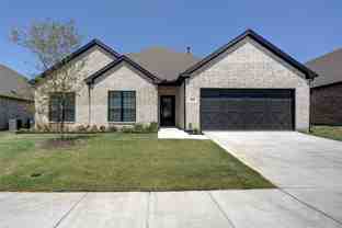 219 Community Dr - Photo 1 of 1