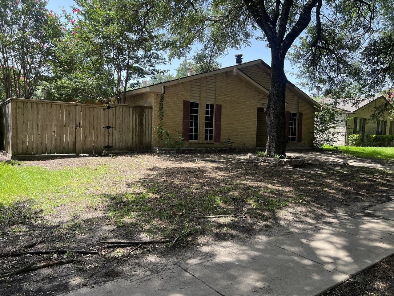 2830 Fern Glen Dr - Photo 2 of 22