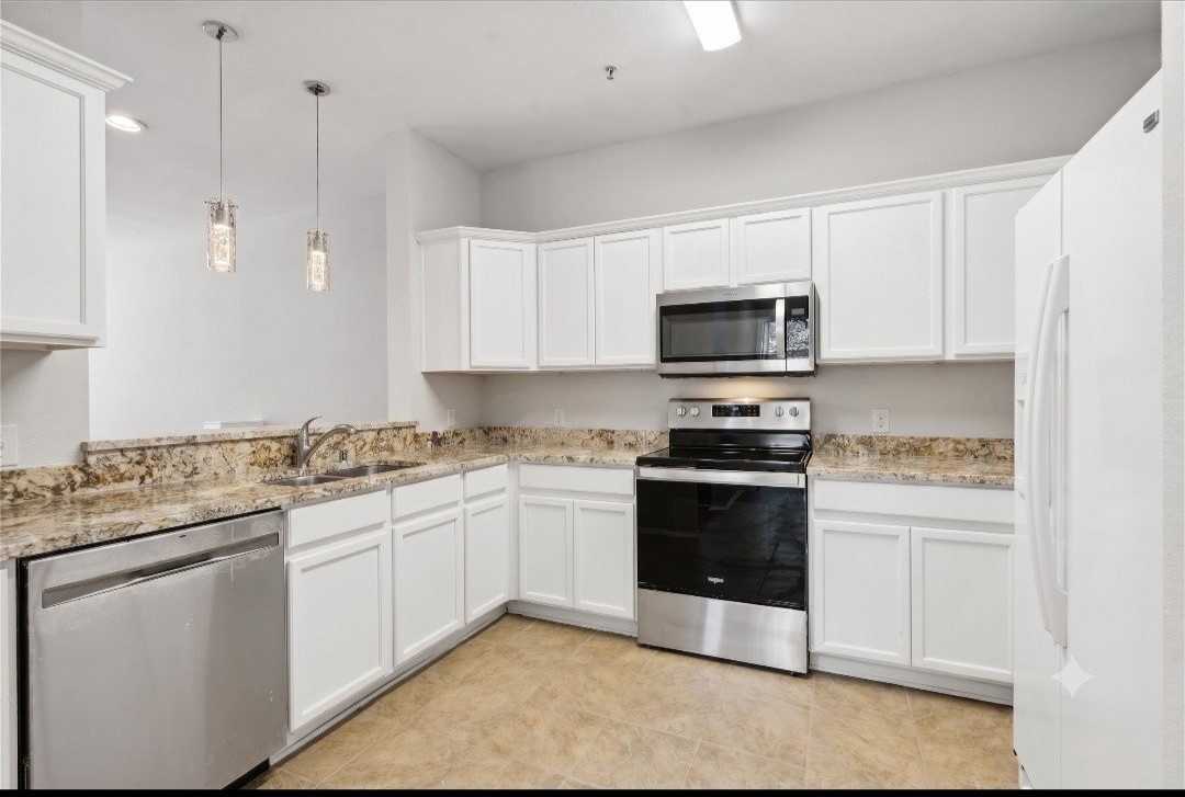 2316 Stoneleigh Pl - Photo 6 of 21