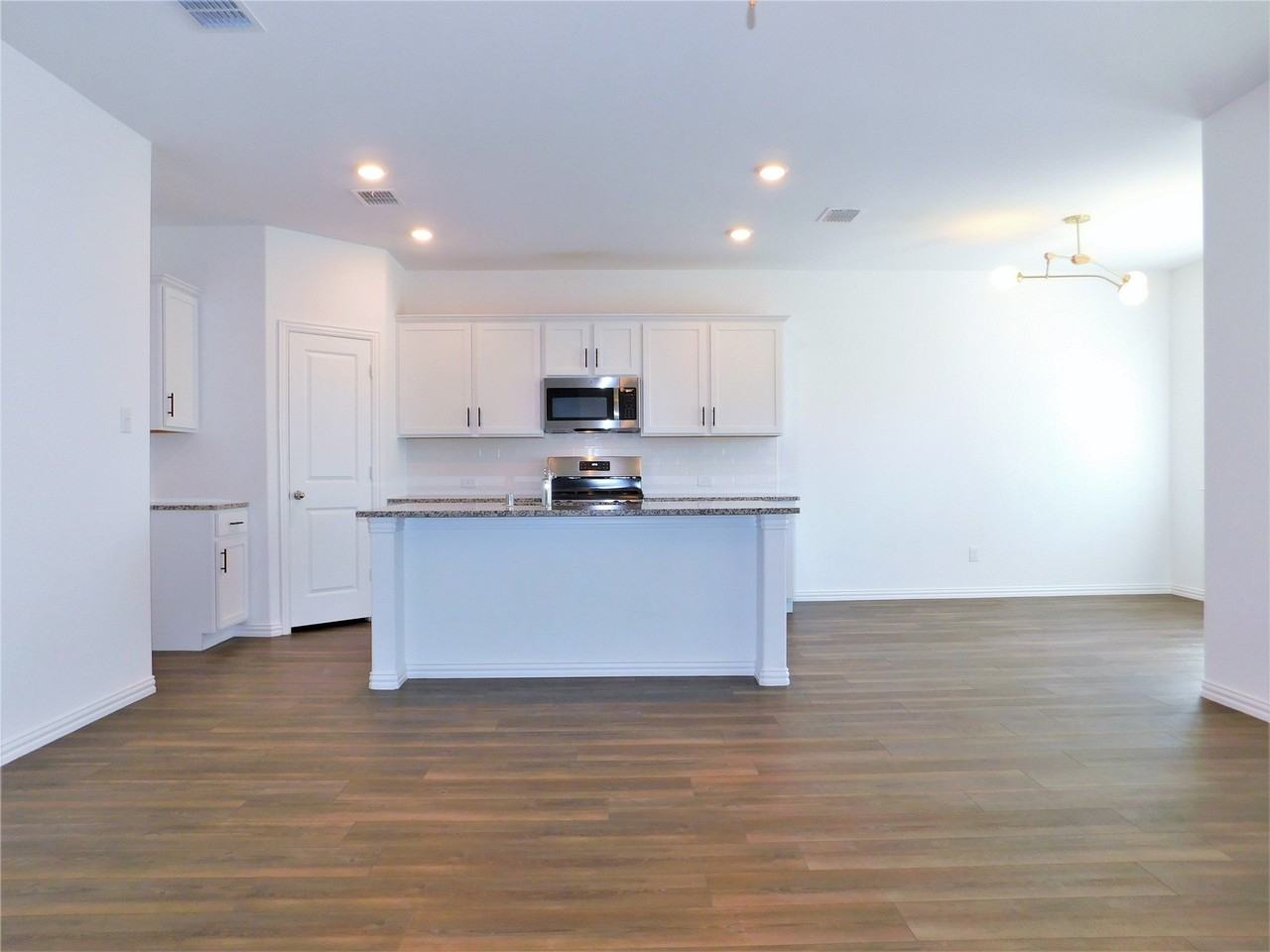 1624 Da Vinci Dr - Photo 7 of 26