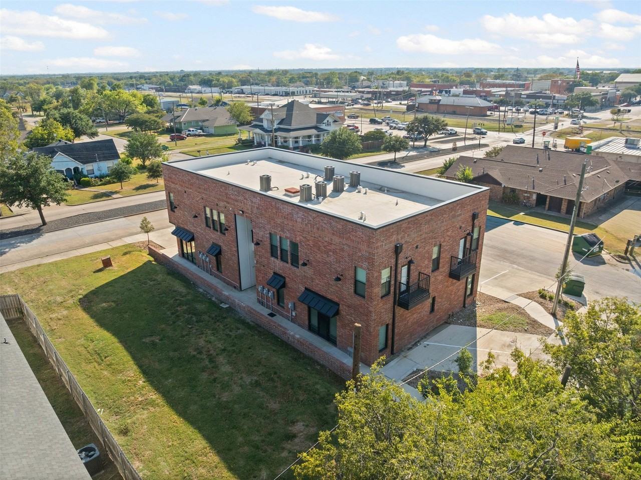 201 N Birch St #201 - Photo 4 of 19