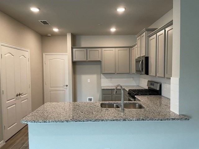 3714 Malibu Dr - Photo 4 of 24