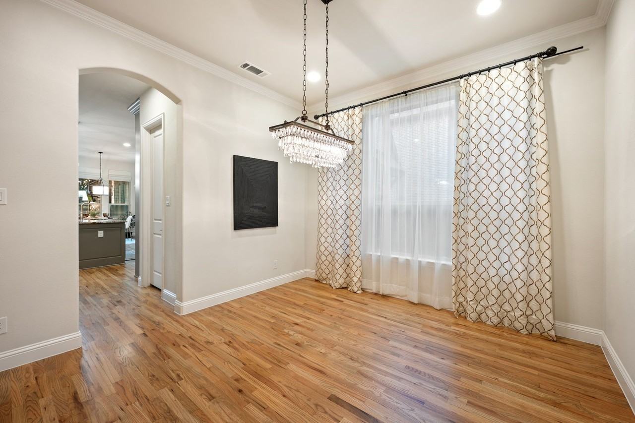 2804 Seabiscuit Rd - Photo 4 of 40