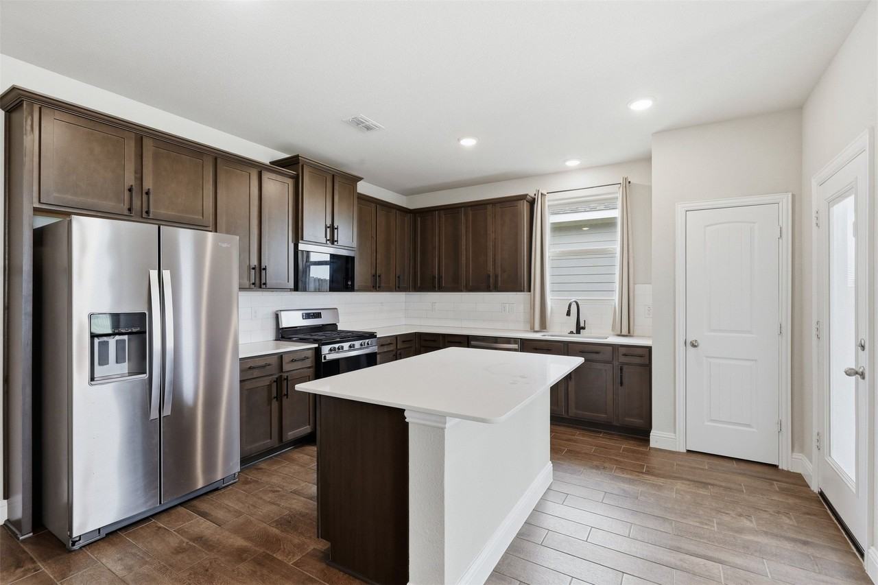 8200 Korat Vis - Photo 4 of 28