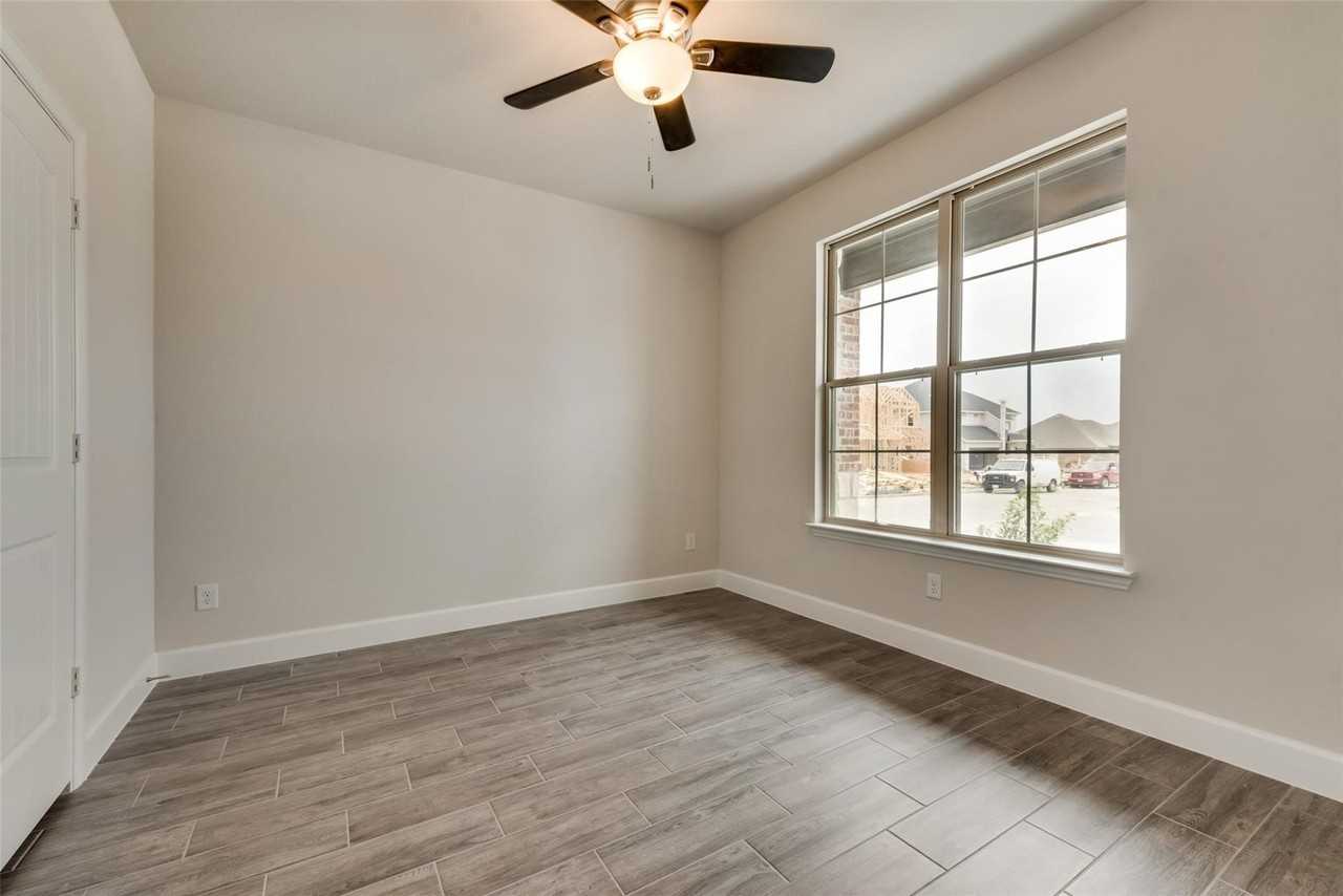 373 Braves Way - Photo 5 of 21