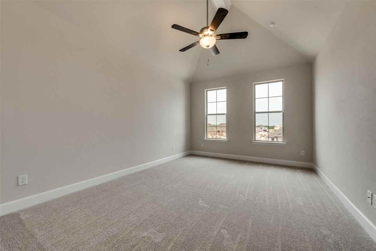 373 Braves Way - Photo 6 of 21