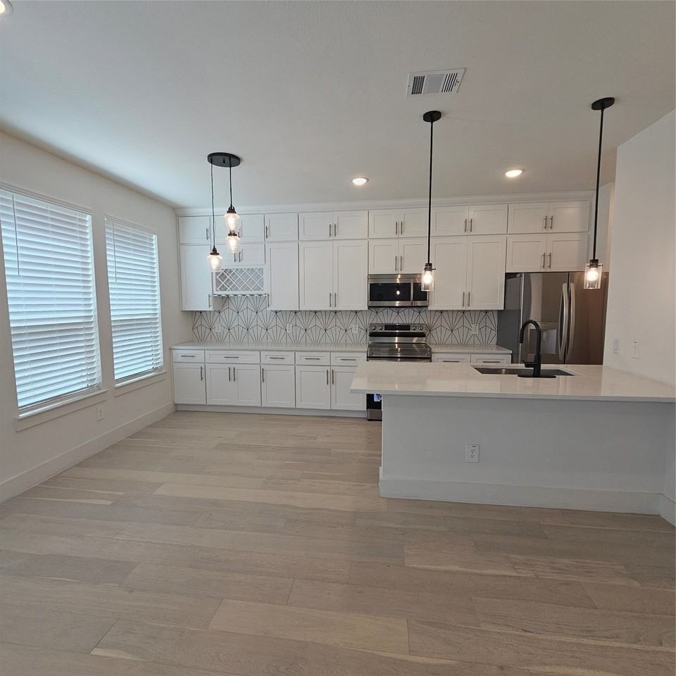 7305 Bree Ct - Photo 5 of 28