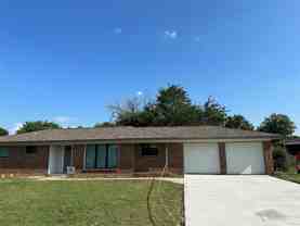 905 Elizabeth Blvd - Photo 1 of 1