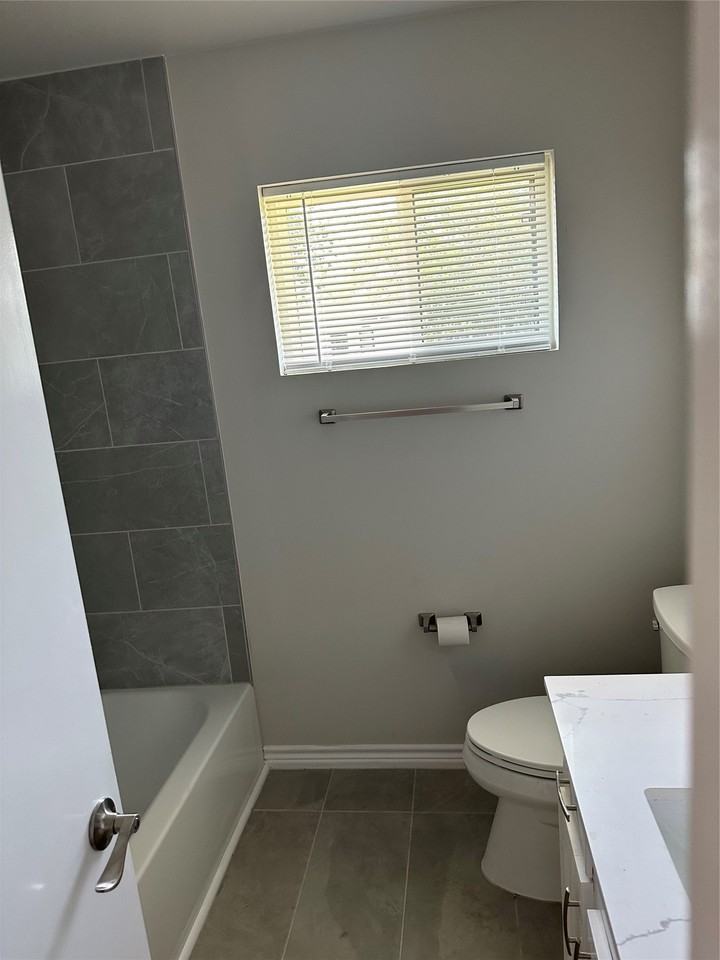 905 Elizabeth Blvd - Photo 5 of 10