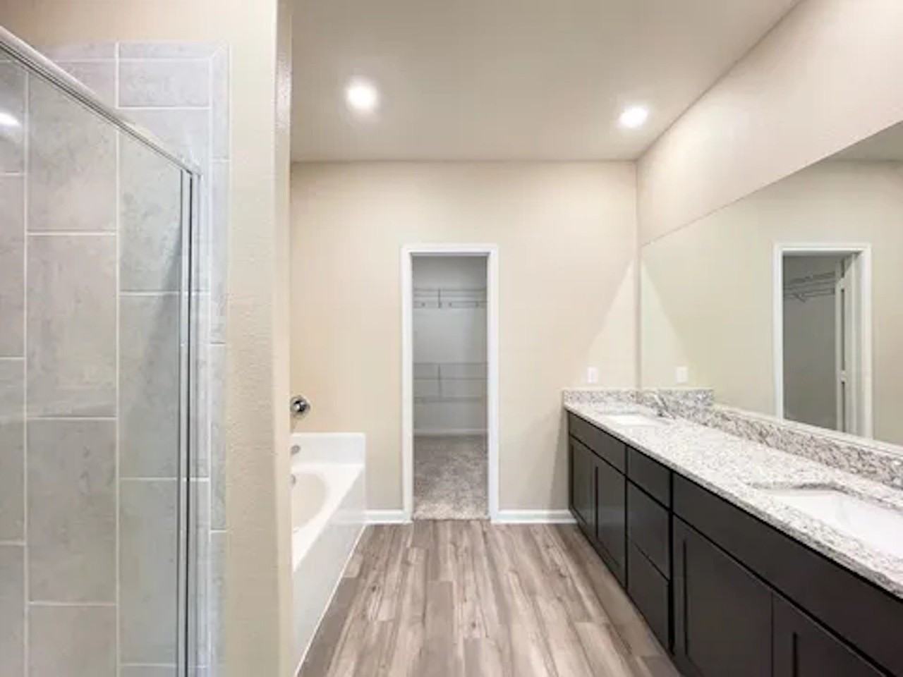 1702 Sandalwood Way - Photo 6 of 19