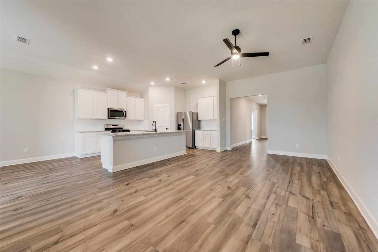 800 Jackel Dr - Photo 5 of 21