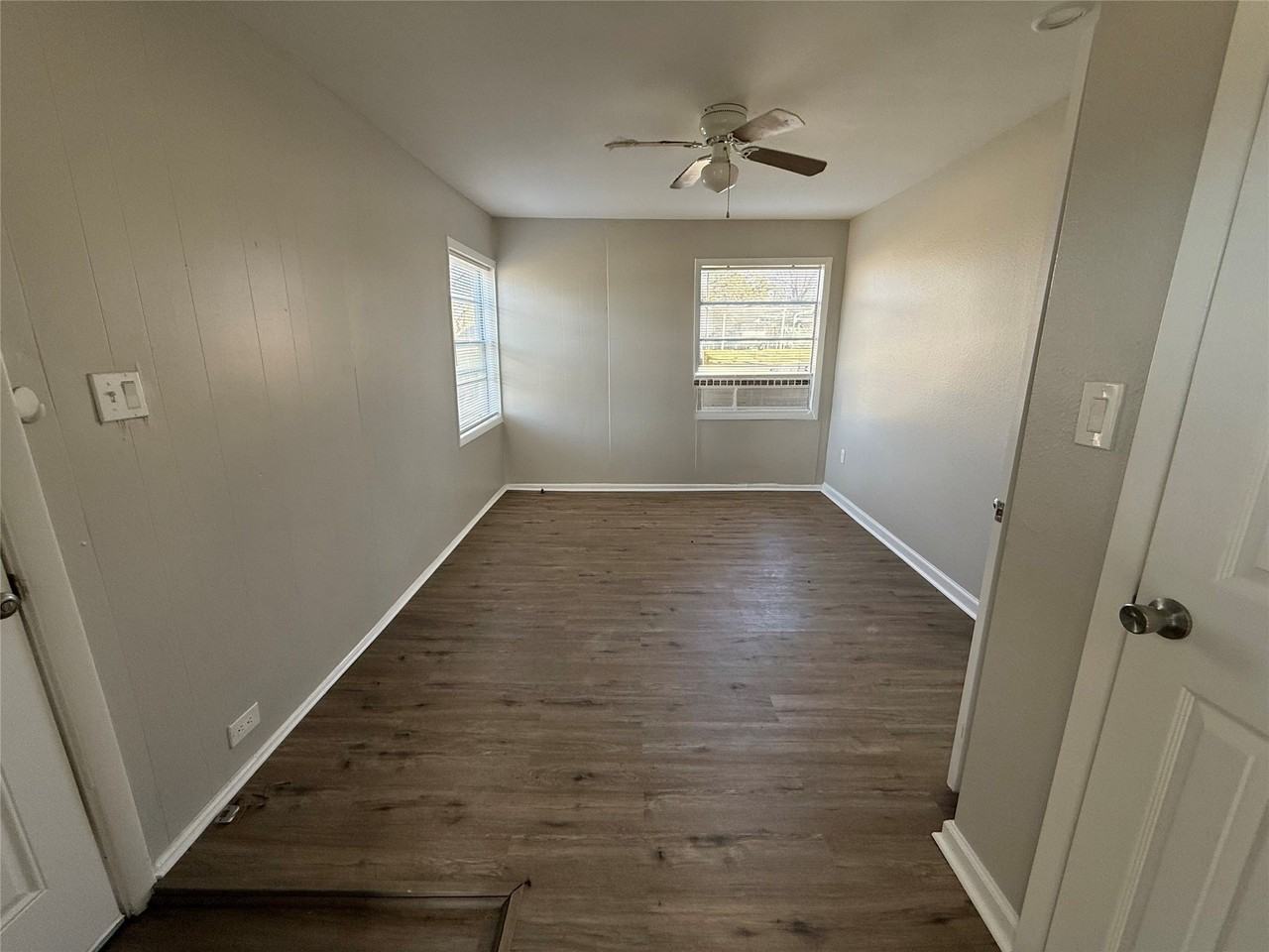 430 E Parnell St - Photo 4 of 14