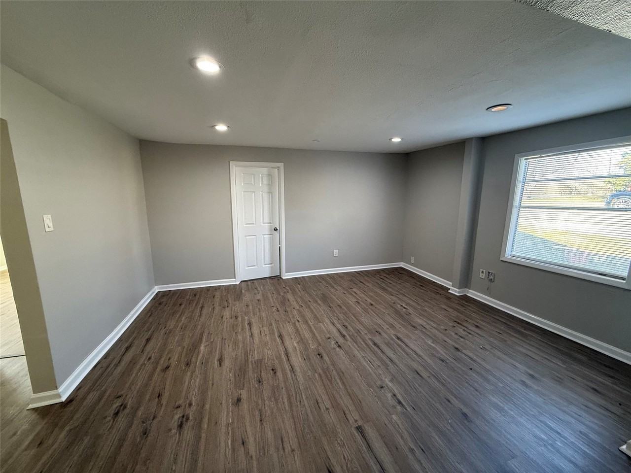 430 E Parnell St - Photo 6 of 14