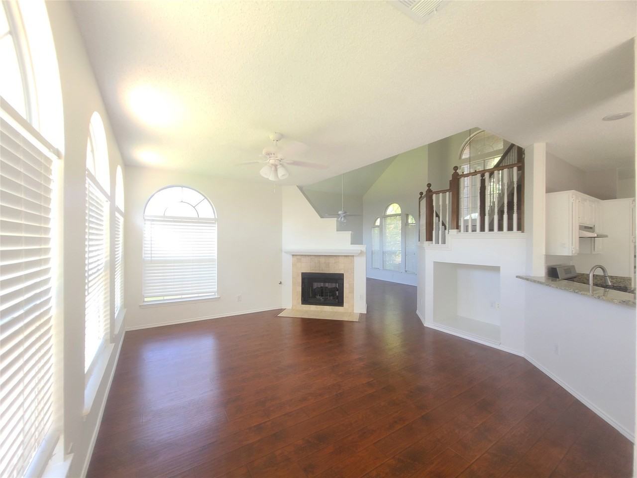 2217 Sky Harbor Dr - Photo 3 of 15