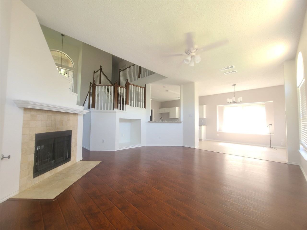 2217 Sky Harbor Dr - Photo 4 of 15