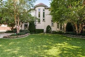 featured image of 3320 Harvard Ave