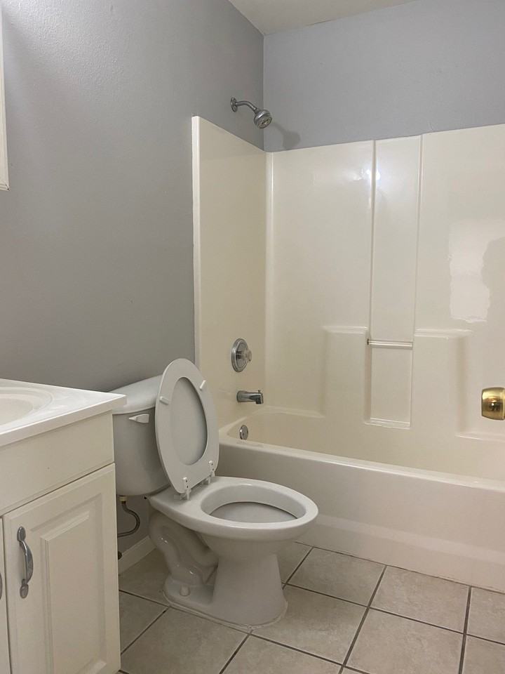 1904L San Rafael St - Photo 5 of 9
