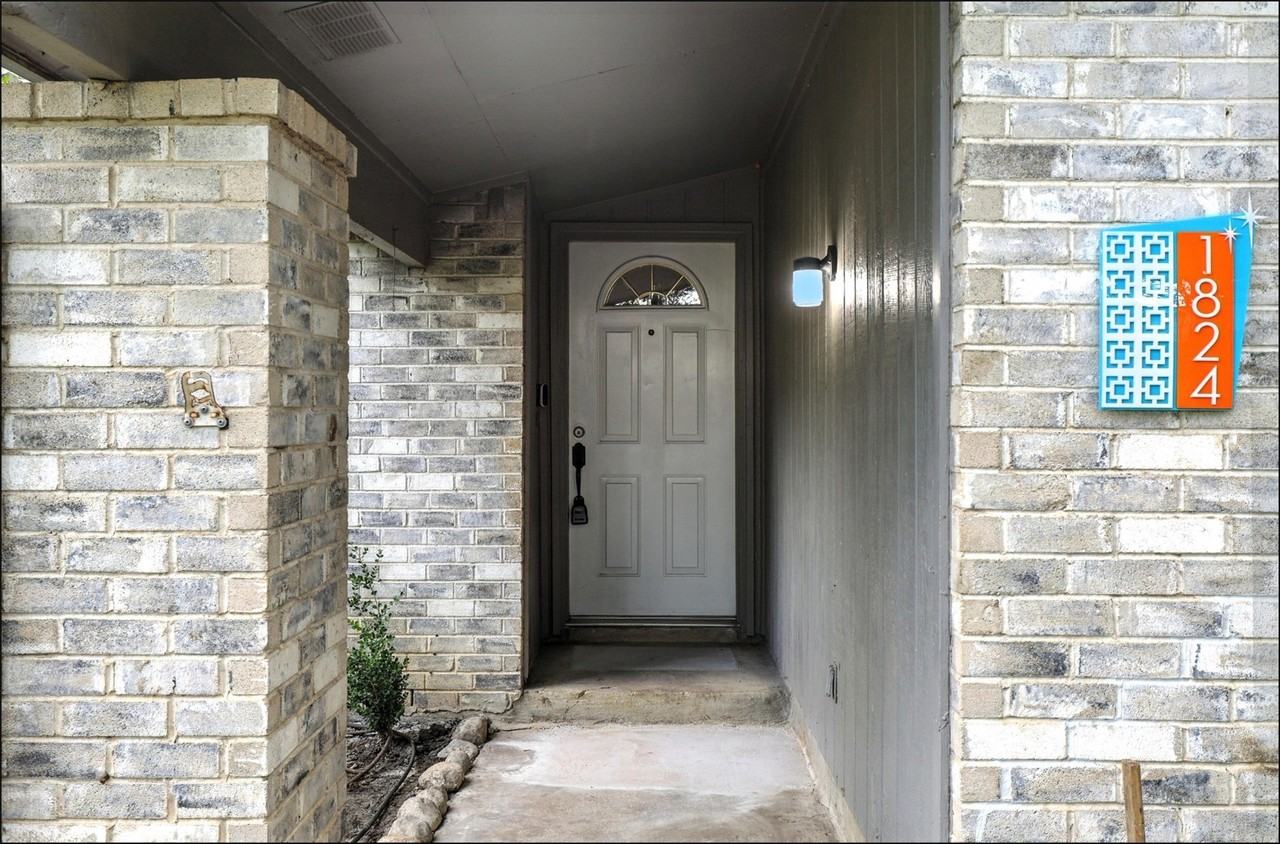 1824 Castille Dr - Photo 2 of 28