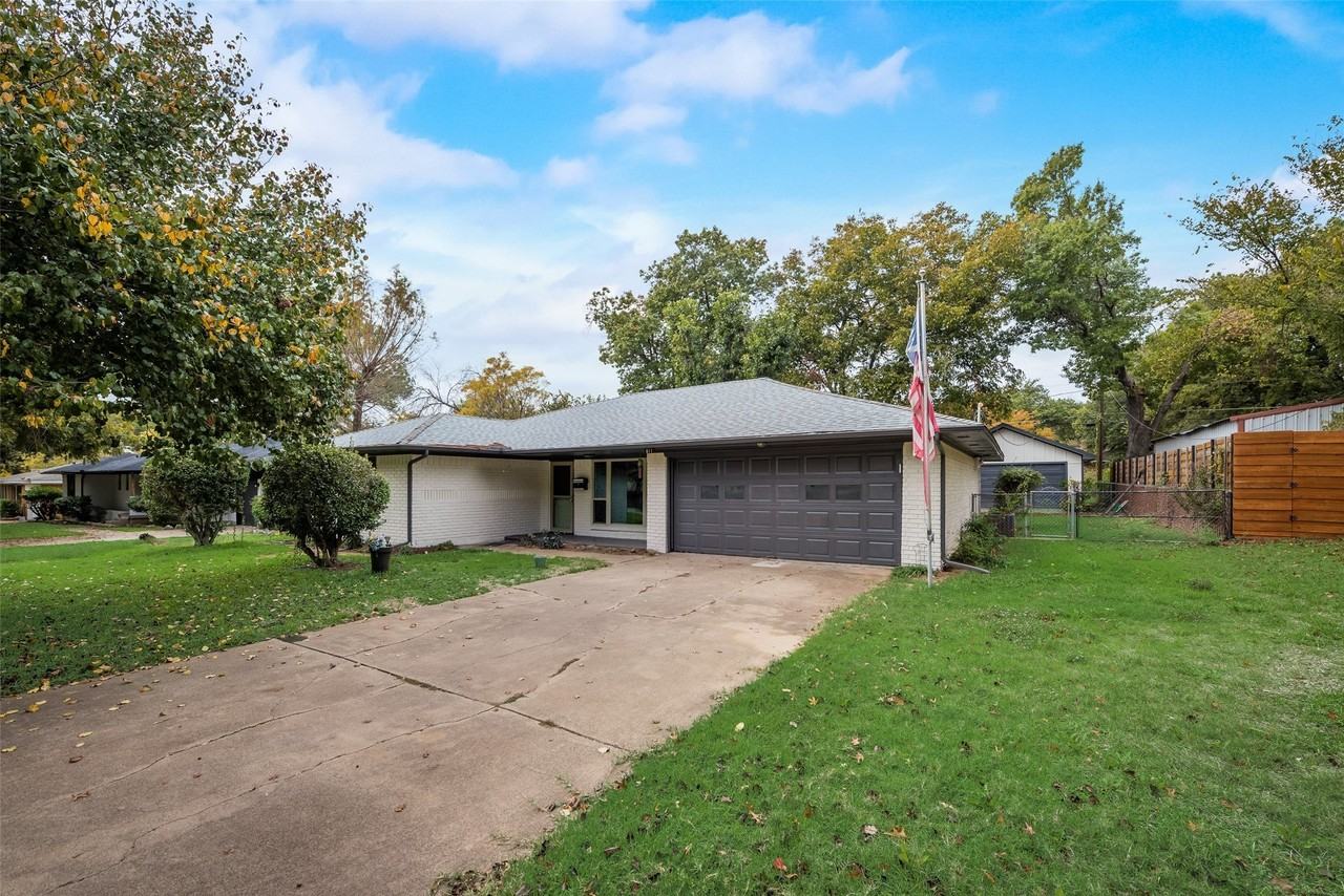 611 Ray Andra Dr - Photo 2 of 22