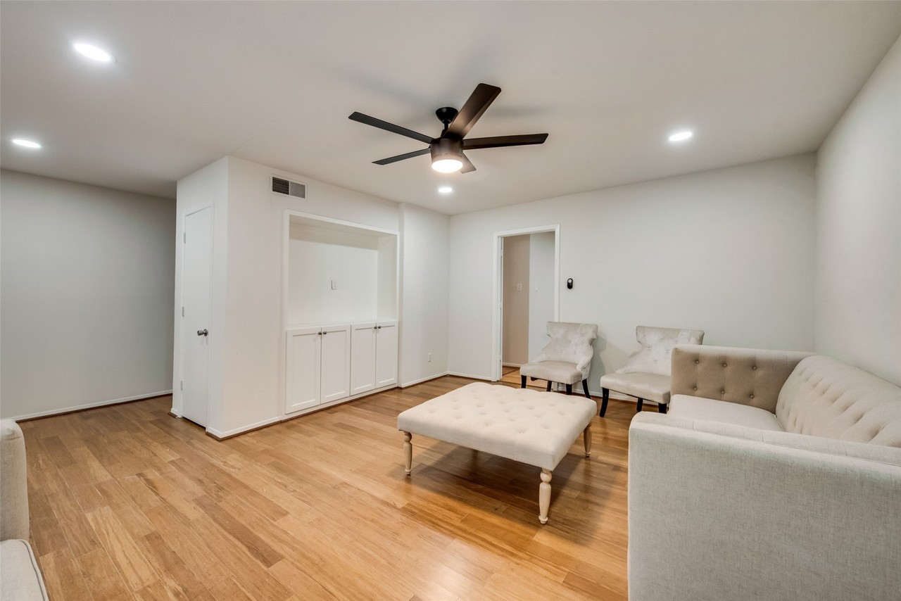 611 Ray Andra Dr - Photo 6 of 22
