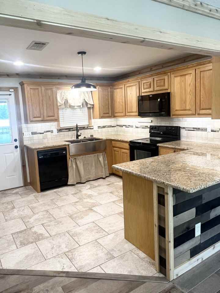 510 Murchison St - Photo 6 of 17