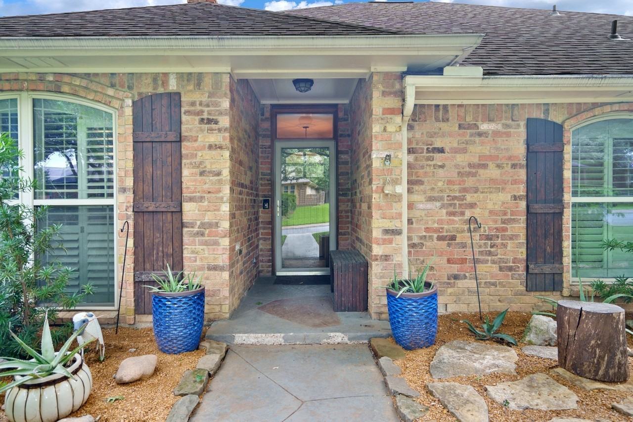 6423 Redpine Rd - Photo 2 of 40