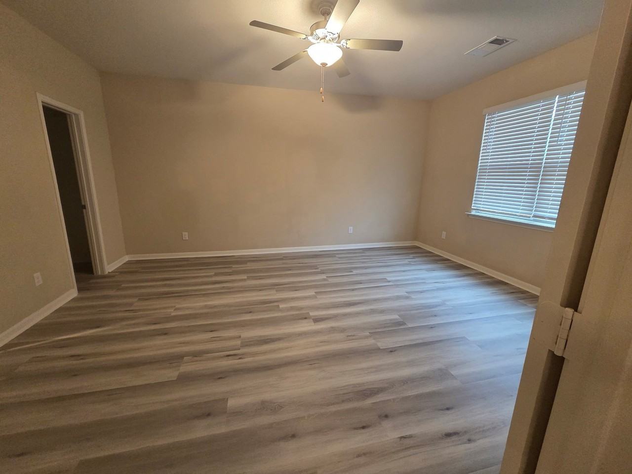 1898 Sandalwood Way - Photo 3 of 15
