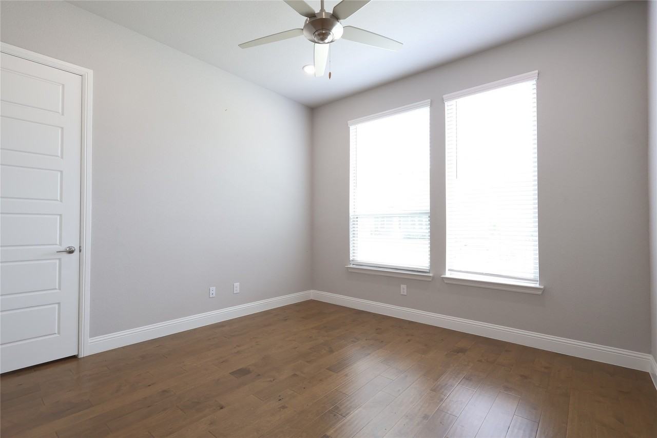 12978 Caprock Dr - Photo 5 of 40
