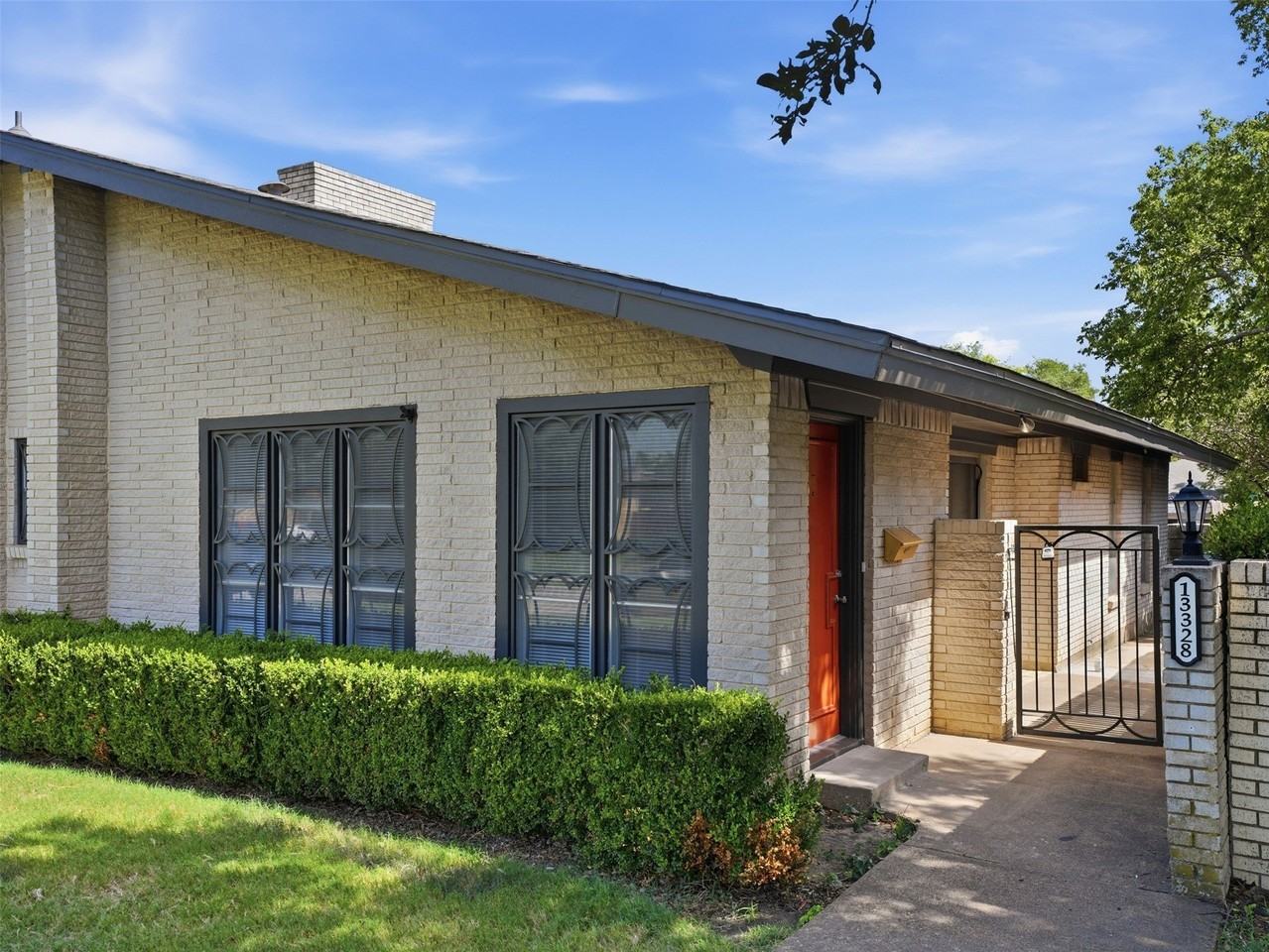 13328 Southview Ln