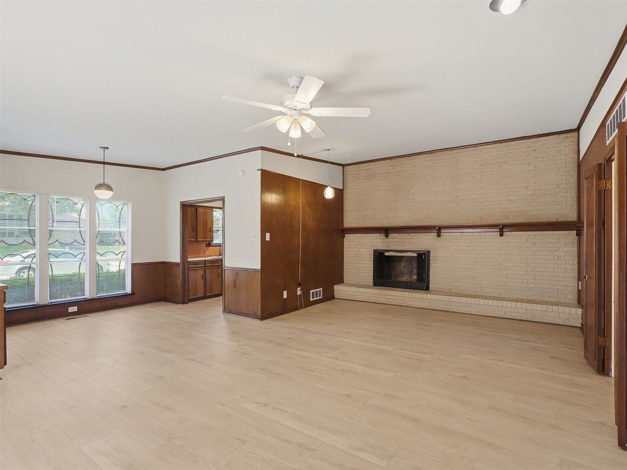 13328 Southview Ln - Photo 5 of 23