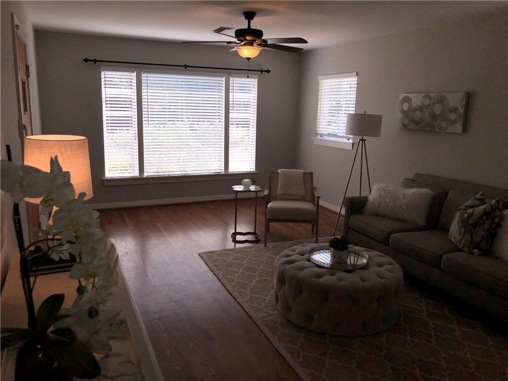 6215 Kenwood Ave - Photo 6 of 26