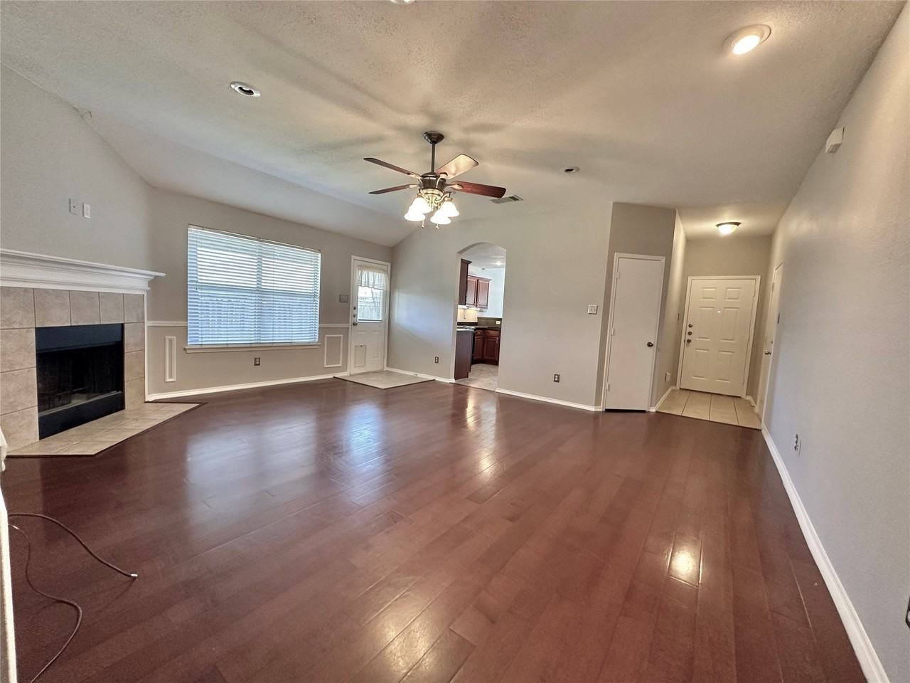 4905 Spur Ridge Ct - Photo 2 of 20