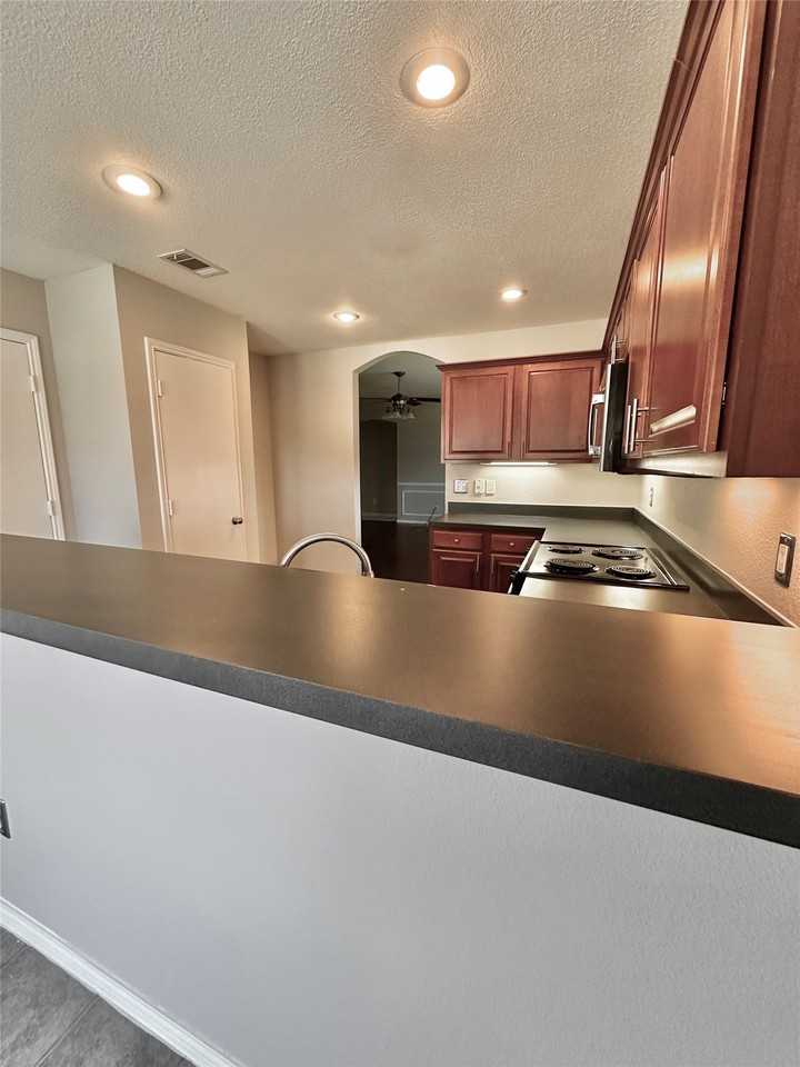 4905 Spur Ridge Ct - Photo 7 of 20