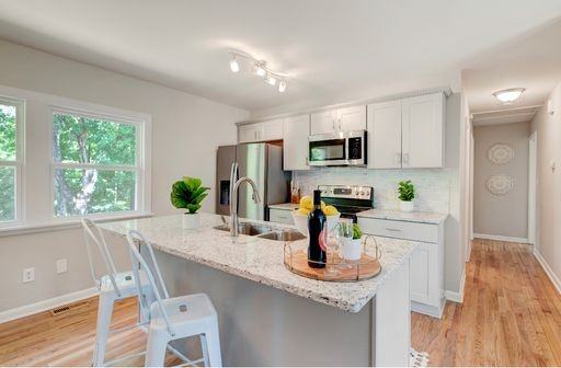 2809 Newark Dr - Photo 7 of 30